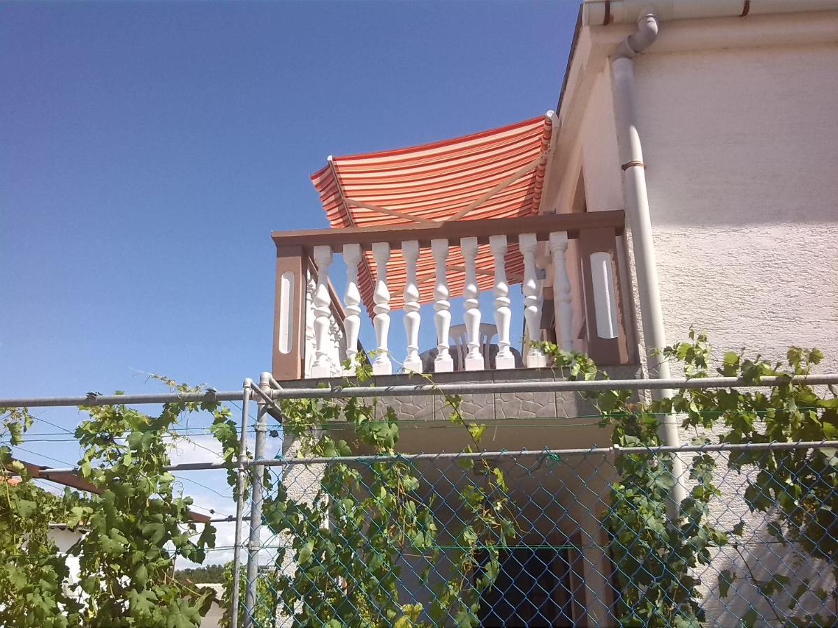 Apartman Borosa Vir Exterior photo